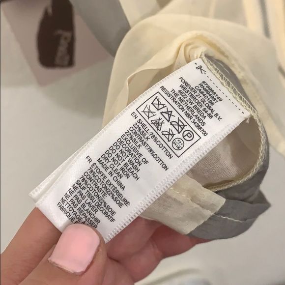 Forever21 silk blend nude/bronze/cream top-S - Picture 8 of 8